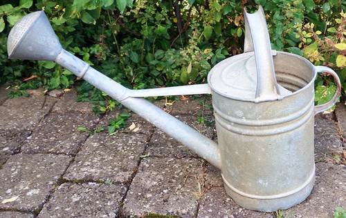 Alte grosse zink giesskanne - alte, /