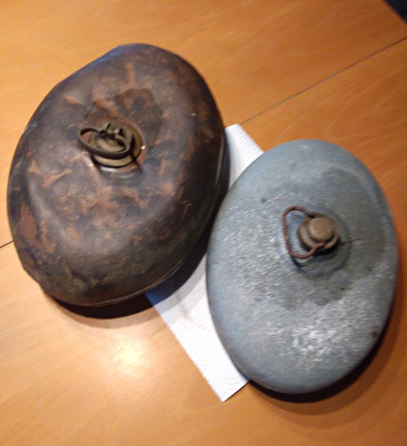 Antike ovale metallobjekte - 2x,