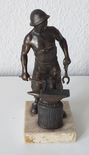 Skulptur schmied bei der - bei,